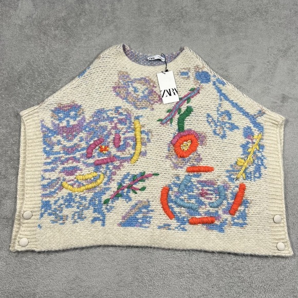 Zara Sweaters - Zara Poncho Cape Sweater Womens Medium Floral Embroidered Knit Oversized New